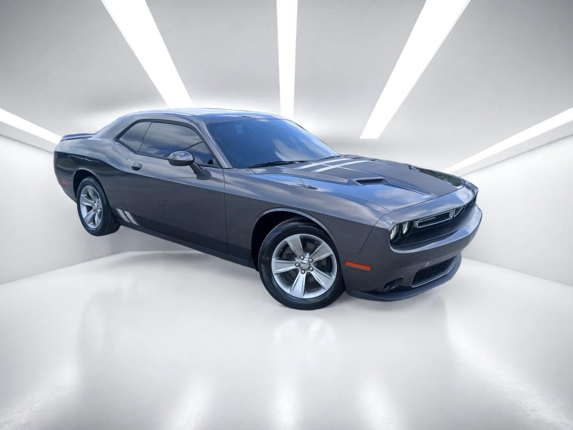 2019 Dodge Challenger SXT Coupe 2D