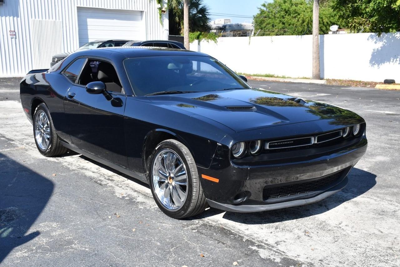 2019 Dodge Challenger SXT RWD