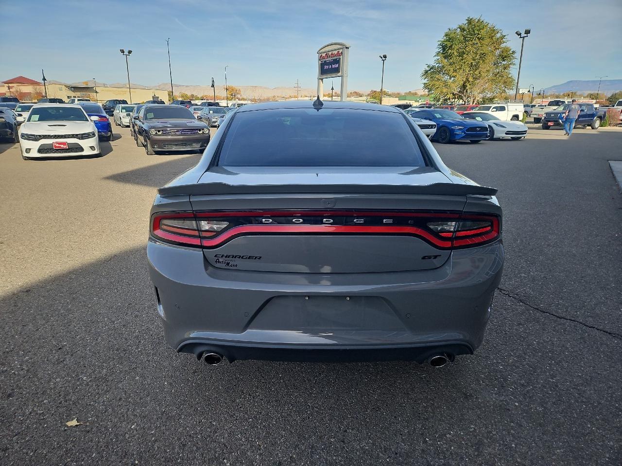 2019 Dodge Charger GT photo 4