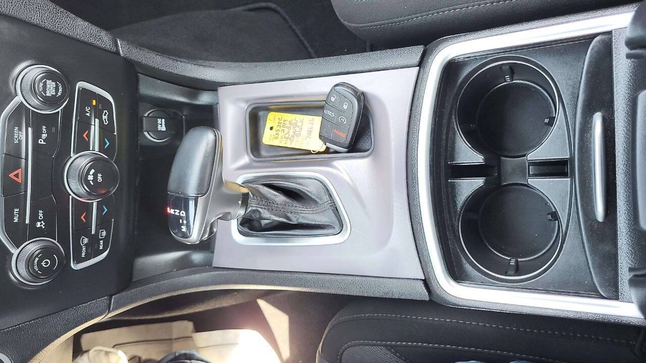 2019 Dodge Charger SXT 4dr Sedan Chesterfield MI