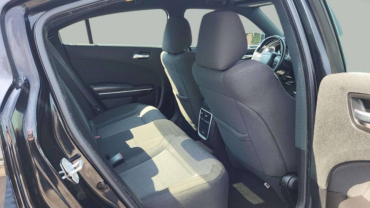 2019 Dodge Charger SXT 4dr Sedan Chesterfield MI