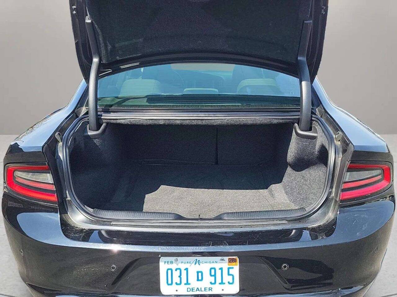 2019 Dodge Charger SXT 4dr Sedan Chesterfield MI