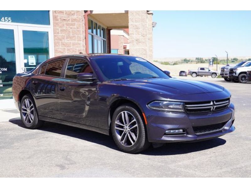 2019 Dodge Charger SXT photo 3