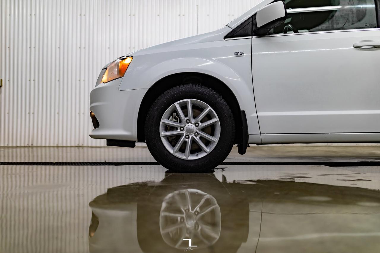 2019 Dodge Grand Caravan 35th Anniversary Leather BCam Red Deer AB