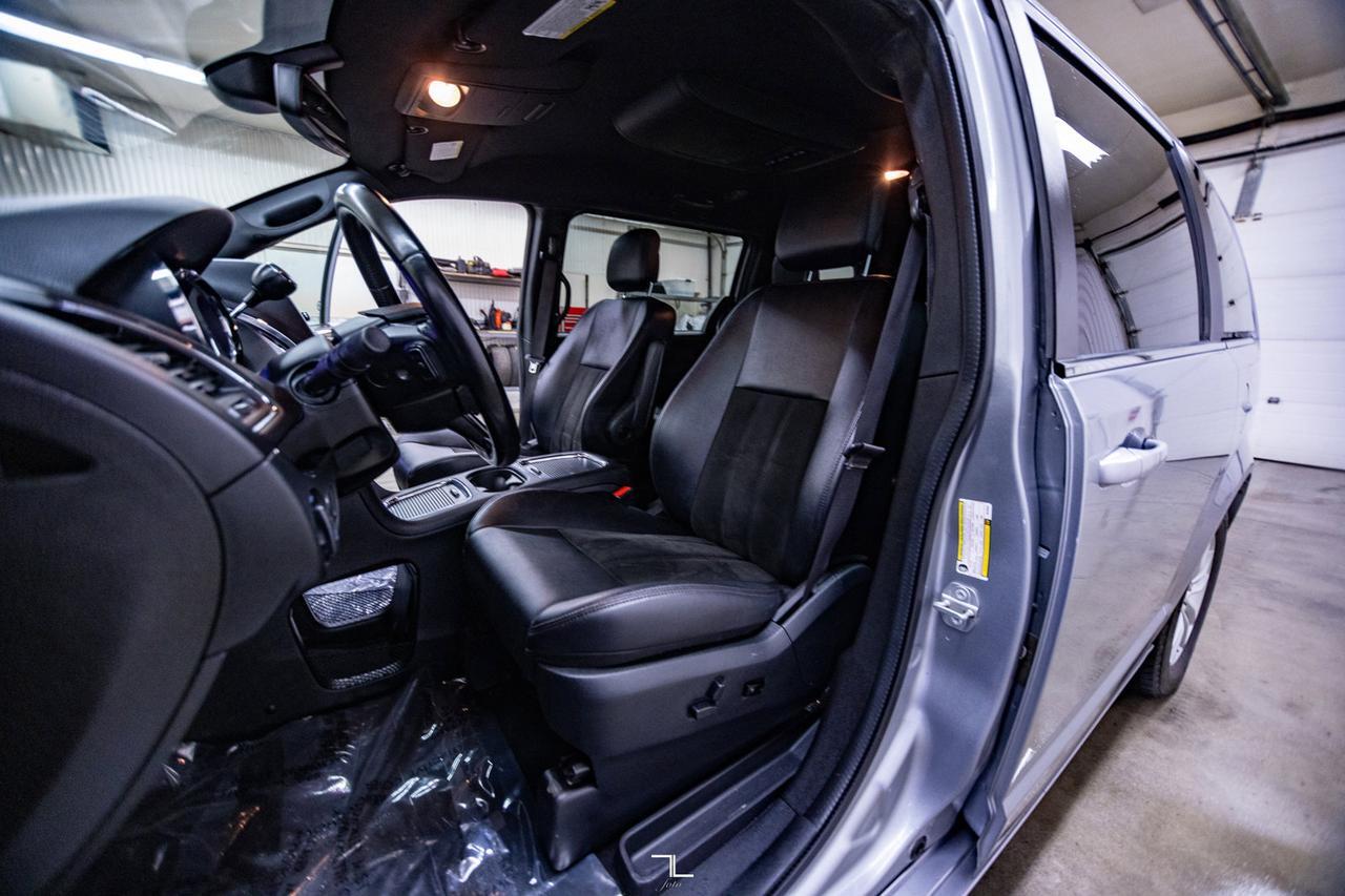 2019 Dodge Grand Caravan 35th Anniversary Leather DVD BCam Red Deer AB