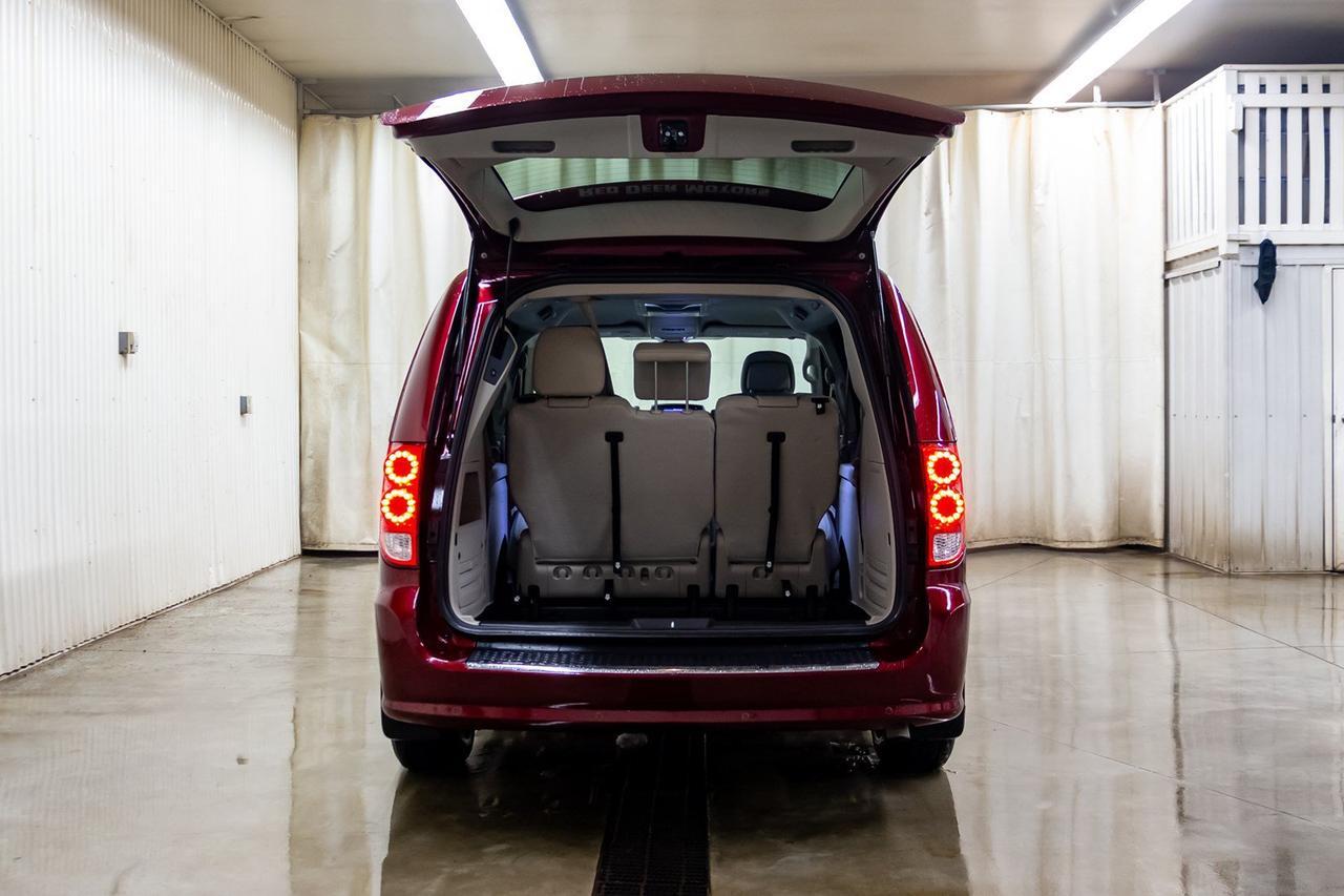 2019 Dodge Grand Caravan Crew Plus Leather Nav BCam Red Deer AB