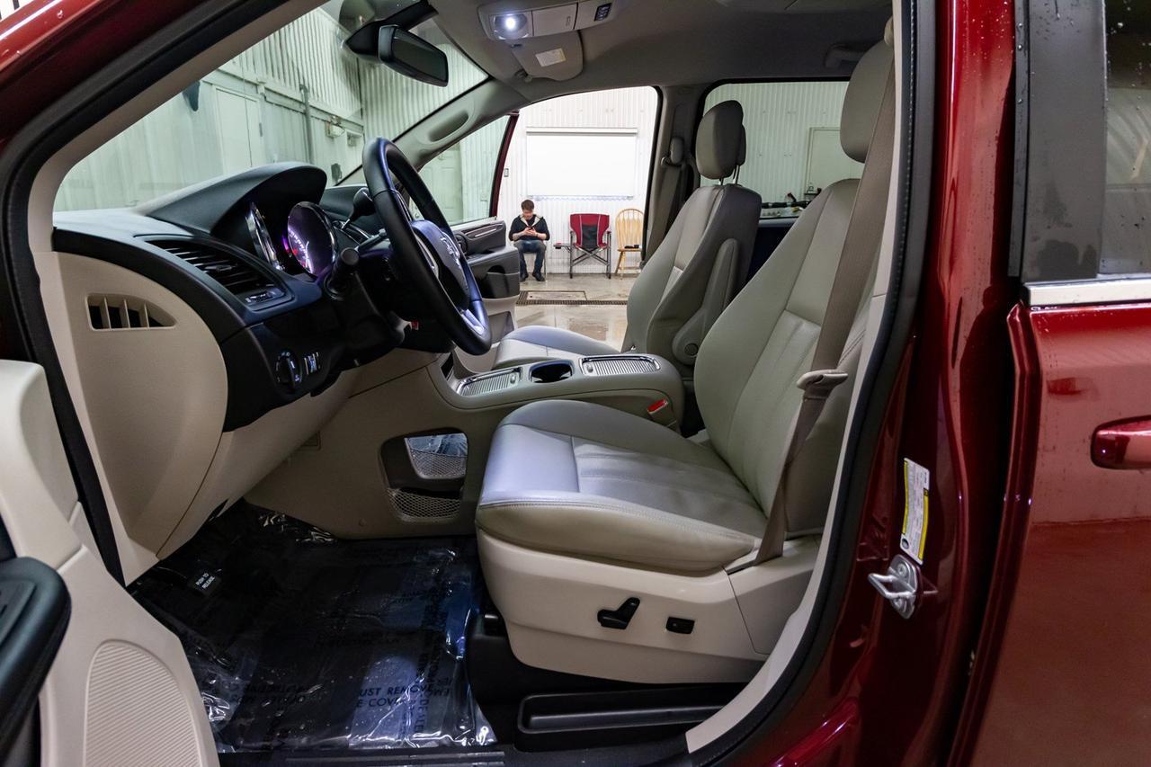 2019 Dodge Grand Caravan Crew Plus Leather Nav BCam Red Deer AB