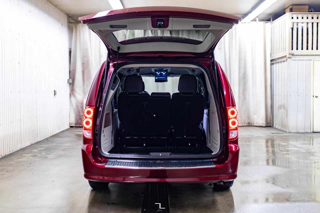 2019 Dodge Grand Caravan Crew Plus Leather Nav DVD BCam Red Deer AB