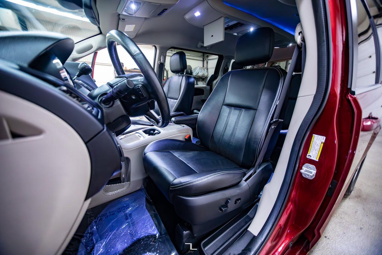 2019 Dodge Grand Caravan Crew Plus Leather Nav DVD BCam Red Deer AB