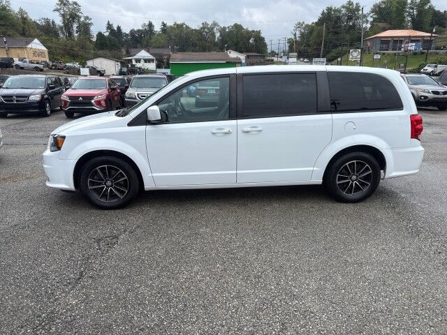 2019 Dodge Grand Caravan GT photo 2
