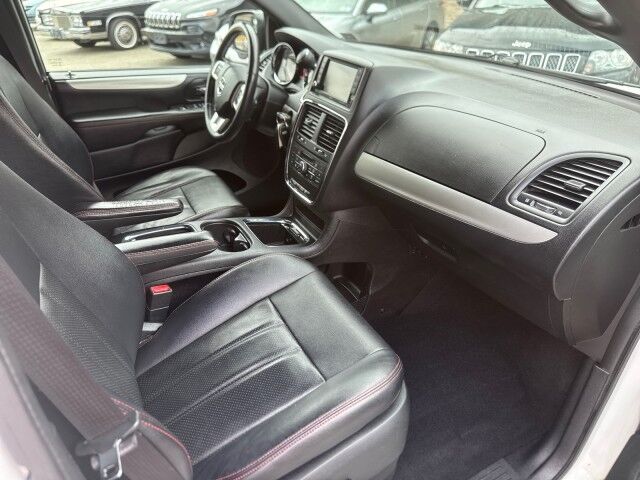2019 Dodge Grand Caravan GT photo 14