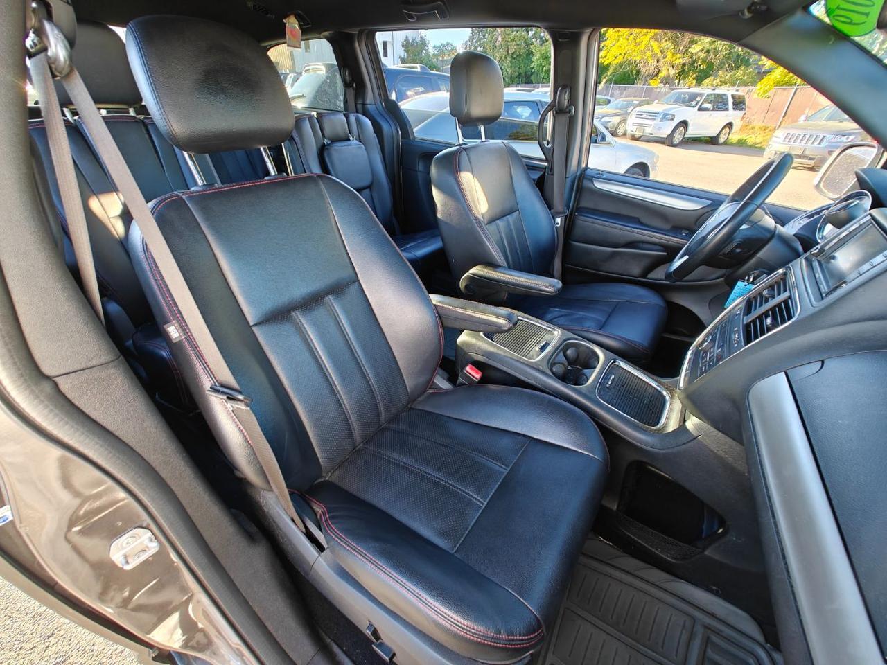 2019 Dodge Grand Caravan GT Hayden ID