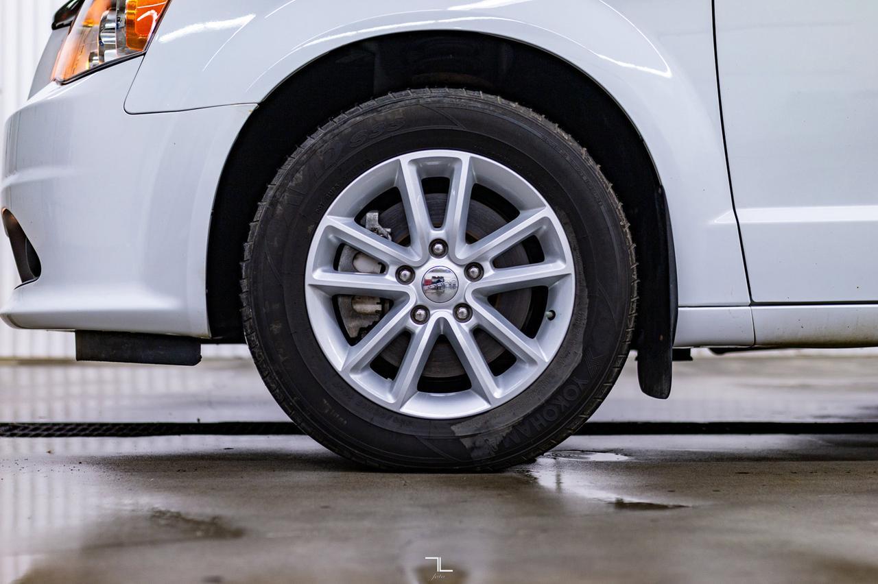 2019 Dodge Grand Caravan Premium Plus Leather DVD BCam Red Deer AB