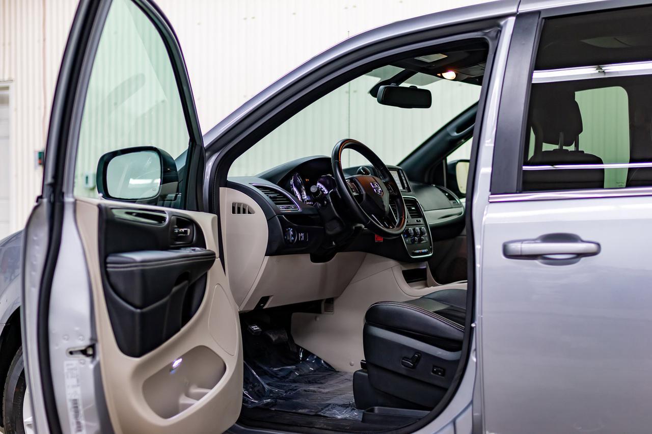 2019 Dodge Grand Caravan Premium Plus TV BCam Red Deer AB