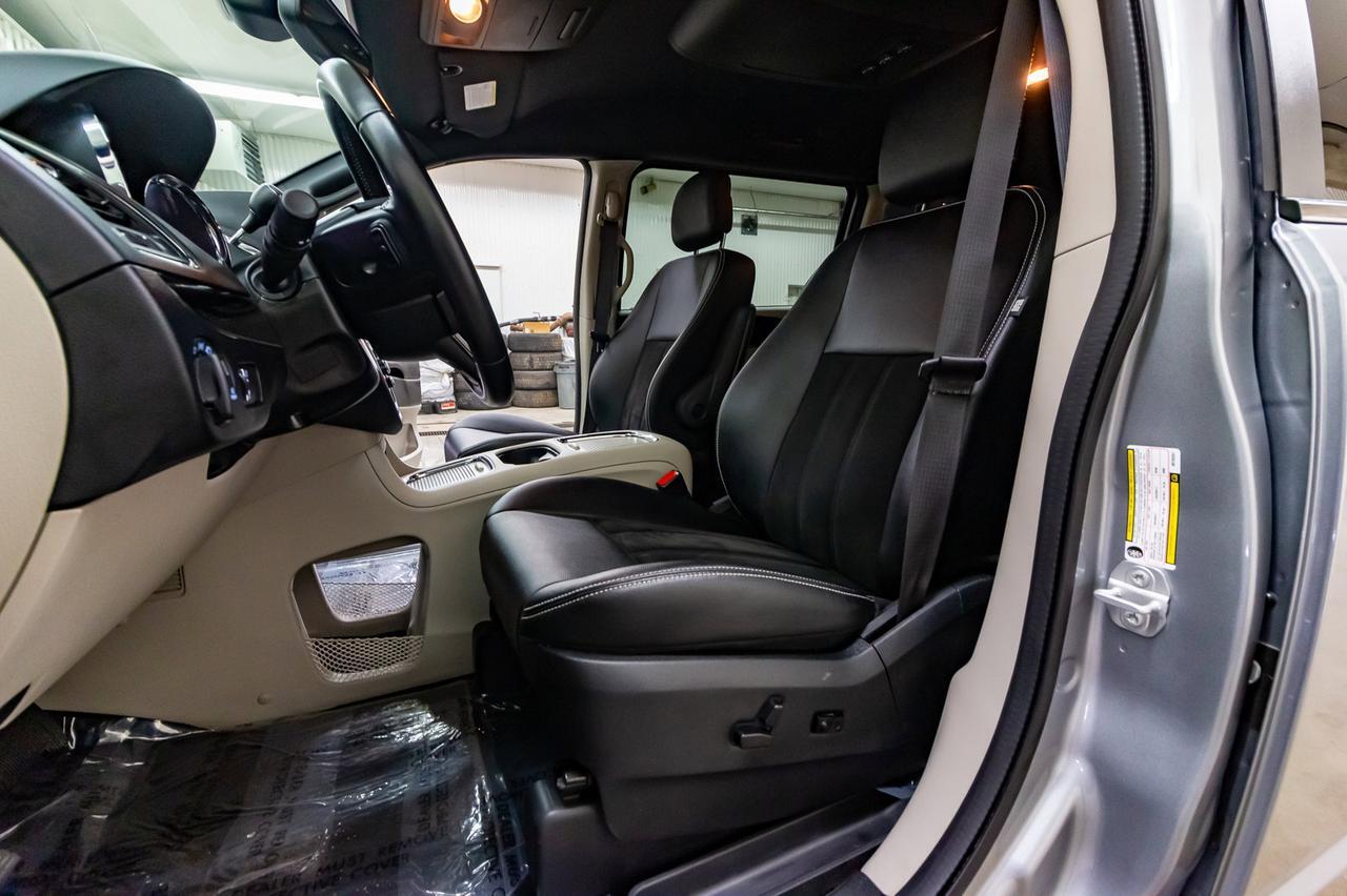 2019 Dodge Grand Caravan Premium Plus TV BCam Red Deer AB