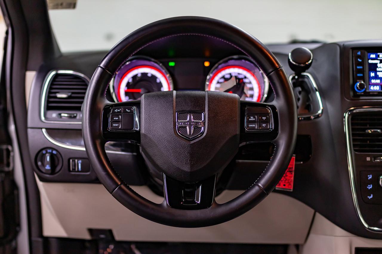 2019 Dodge Grand Caravan Premium Plus TV BCam Red Deer AB