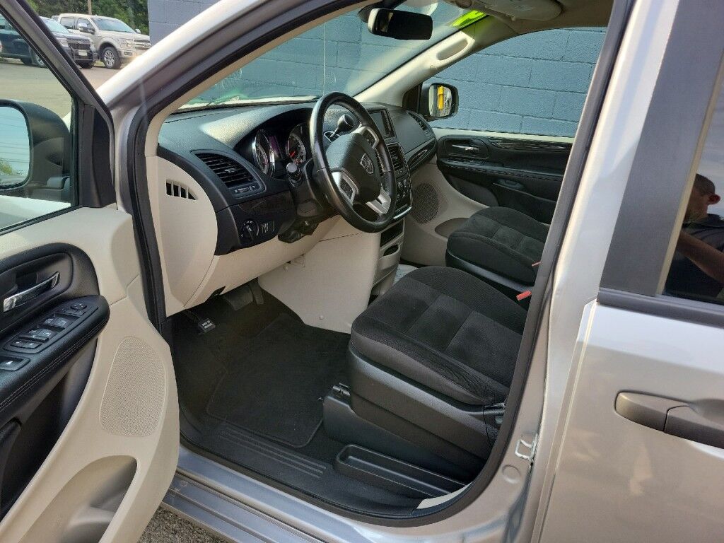 2019 Dodge Grand Caravan SE Plus Vestal NY