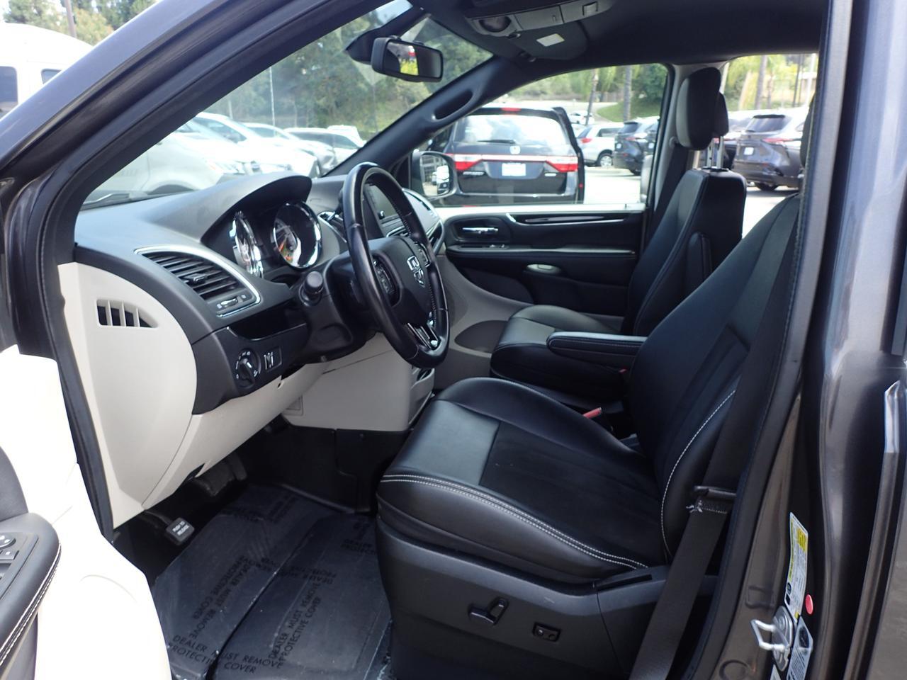 2019 Dodge Grand Caravan SXT Anaheim CA