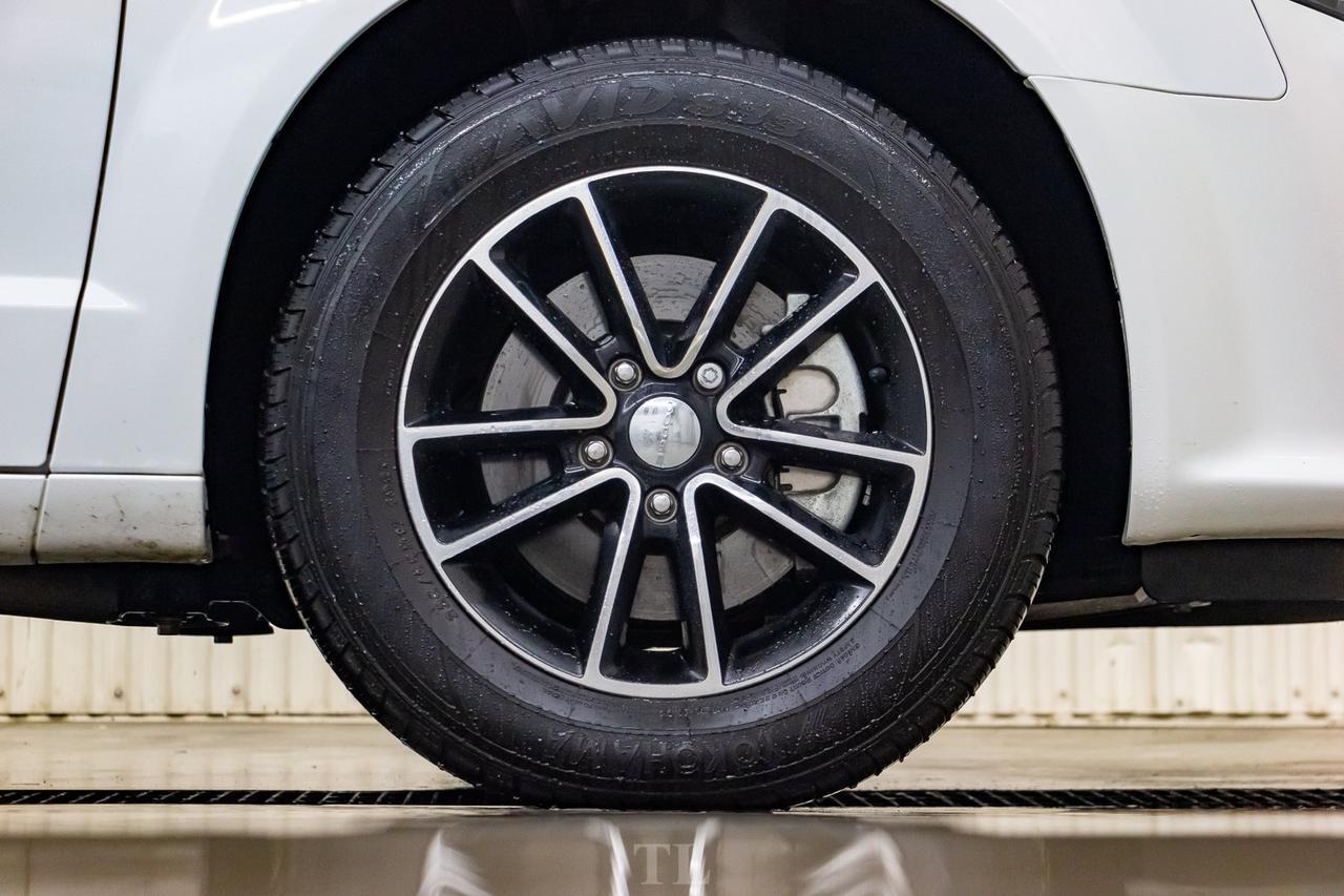 2019 Dodge Grand Caravan SXT DVD BCam Red Deer AB