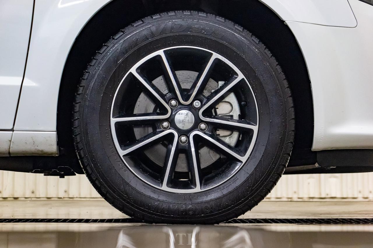 2019 Dodge Grand Caravan SXT DVD BCam Red Deer AB