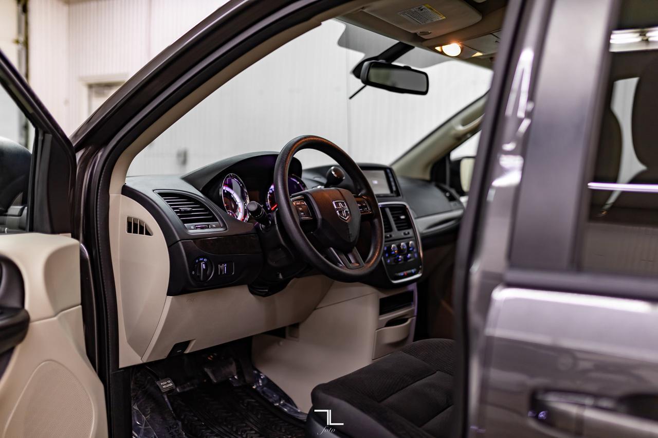 2019 Dodge Grand Caravan SXT Plus BCam Nav Red Deer AB