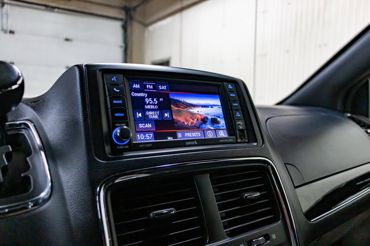 2019 Dodge Grand Caravan SXT Premium Plus DVD BCam Red Deer AB