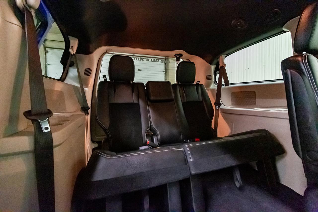 2019 Dodge Grand Caravan SXT Premium Plus DVD BCam Red Deer AB