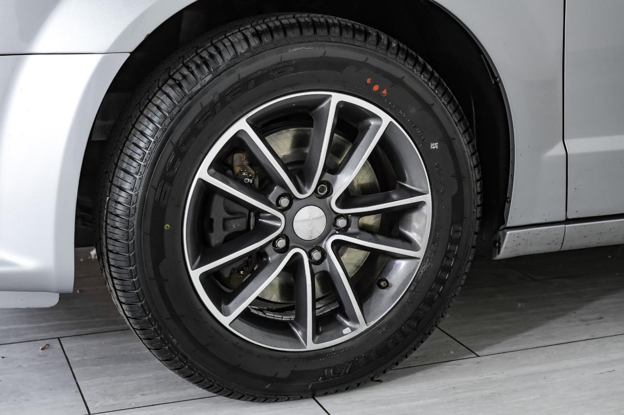 2019 Dodge Grand Caravan SXT REAR CAMERA POWER LIFTGATE POWER SLIDING REAR DOORS POWER DR Carrollton TX