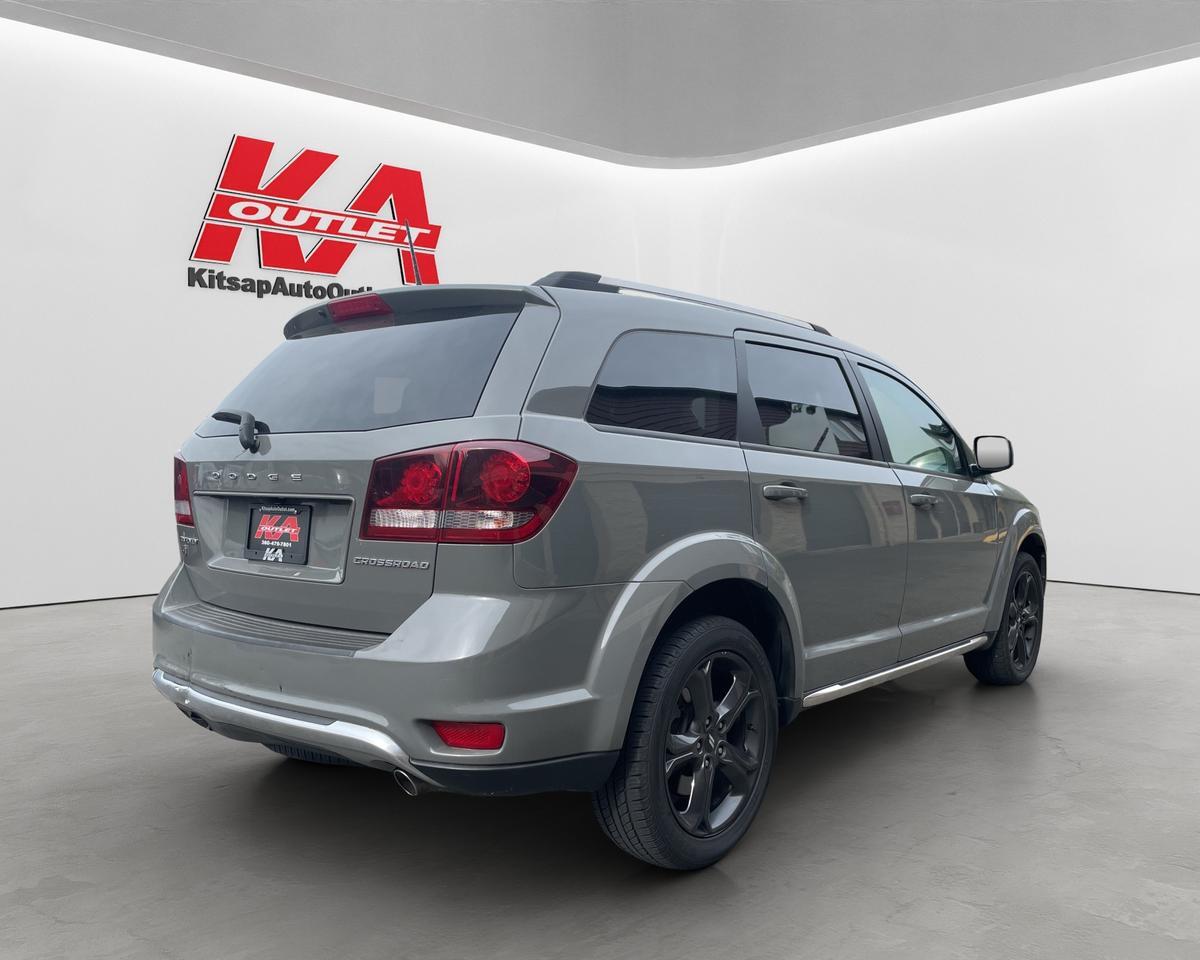 2019 Dodge Journey Crossroad Sport Utility 4D