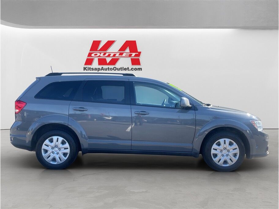 2019 Dodge Journey SE Sport Utility 4D