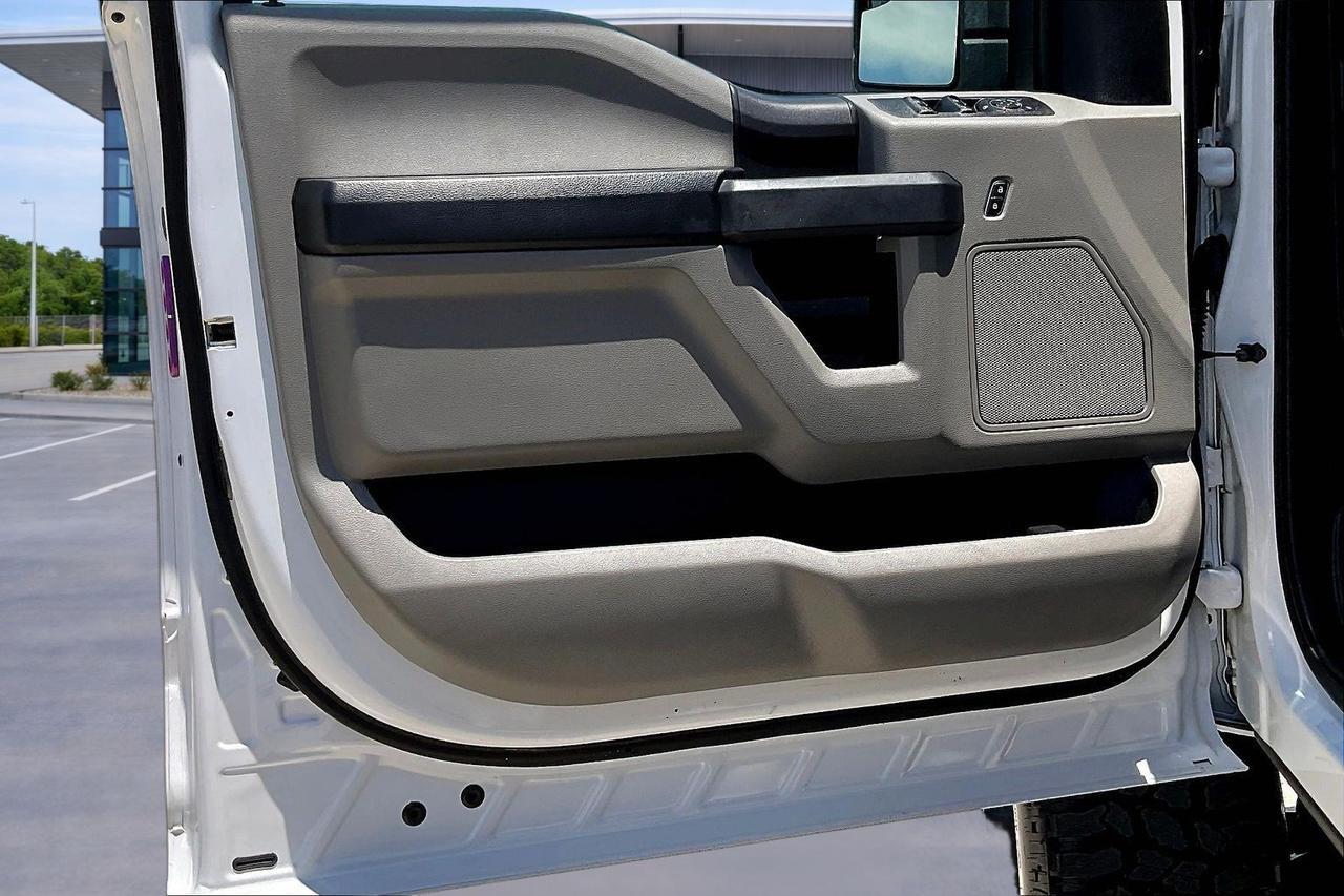 2019 FORD F150 SUPERCREW WHITE at G Motors