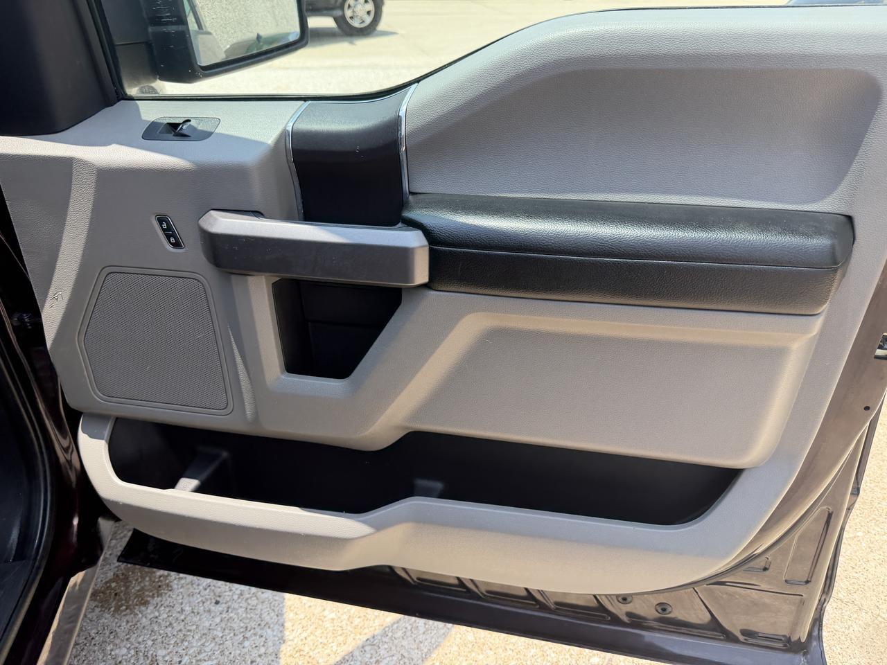 2019 FORD F150 XLT 5.0 L Dallas TX