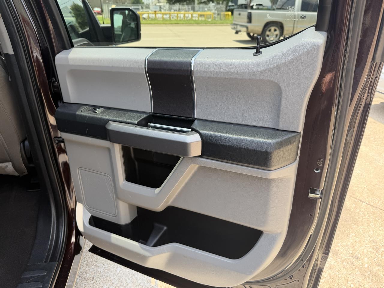 2019 FORD F150 XLT 5.0 L Dallas TX