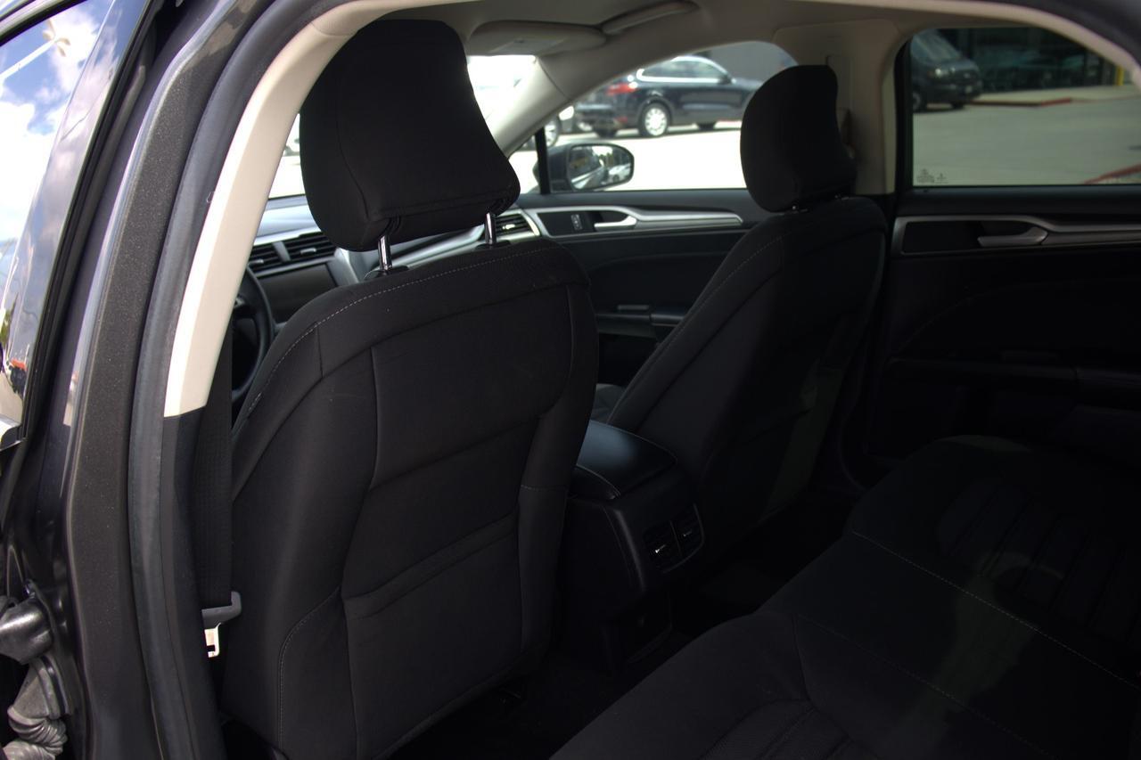 2019 FORD FUSION SE Houston TX