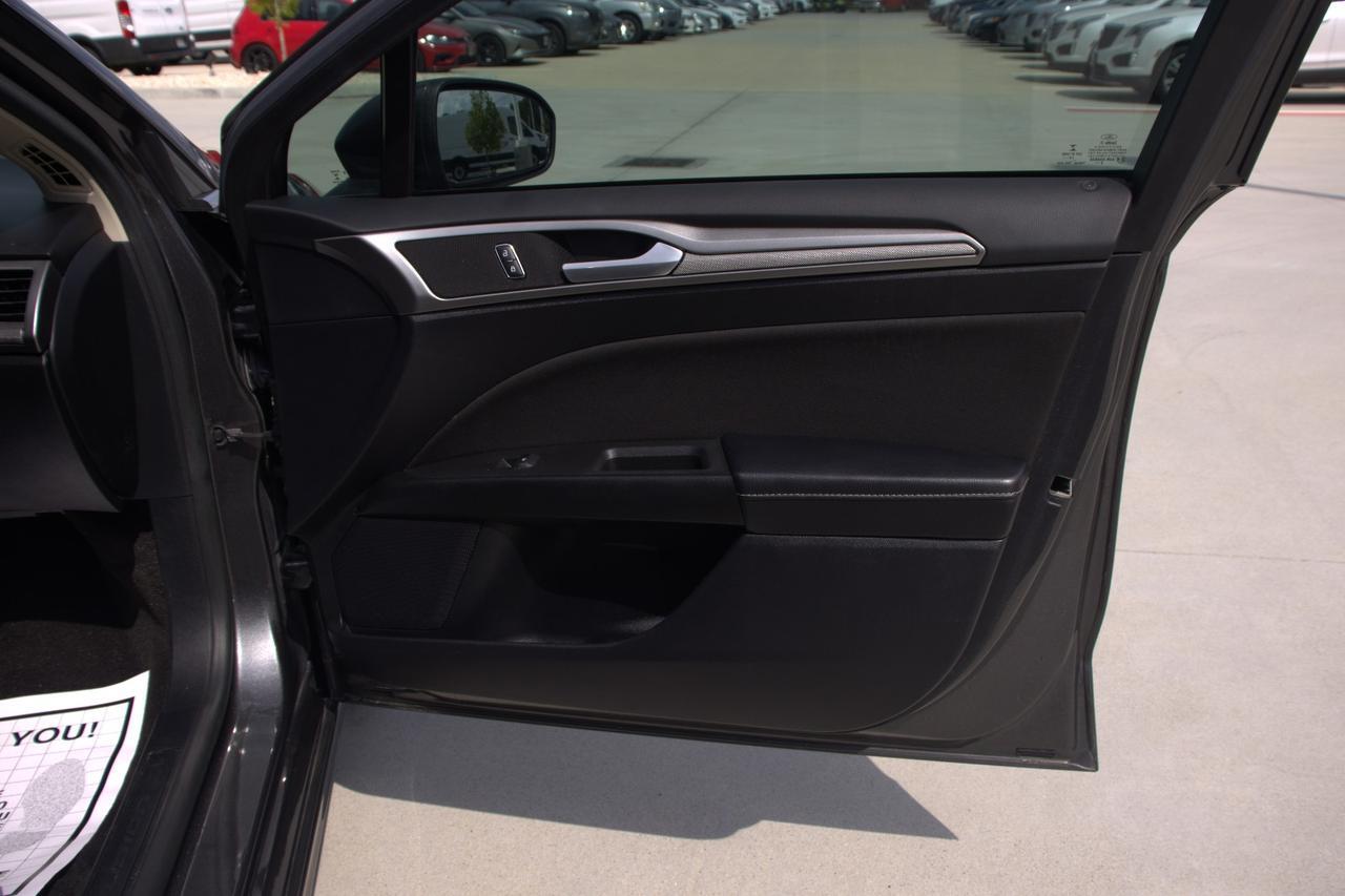 2019 FORD FUSION SE Houston TX