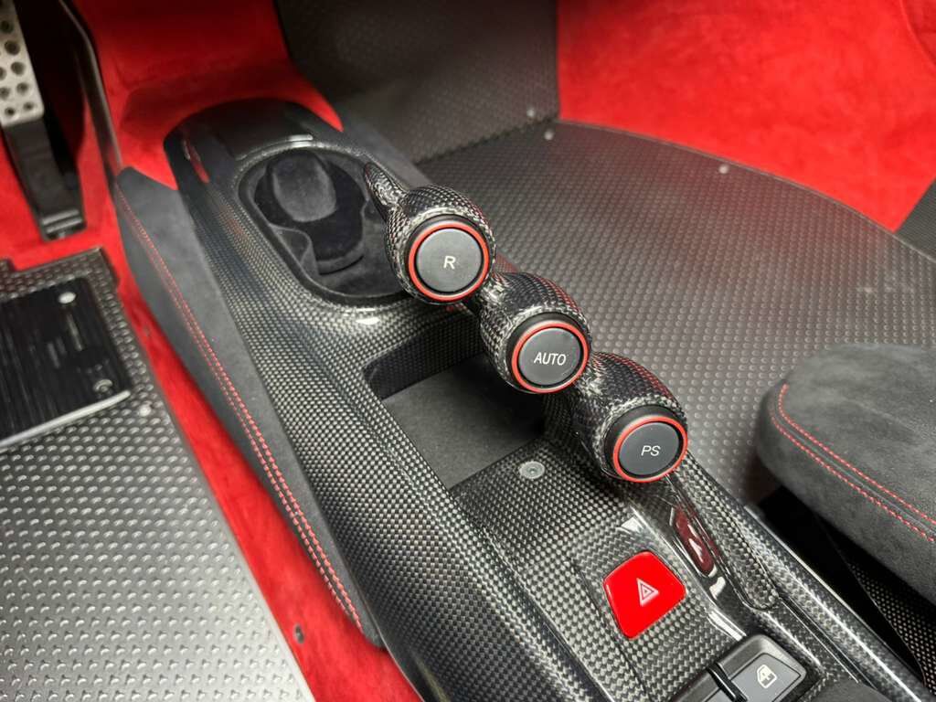 2019 Ferrari 488 Pista Rosso Fuoco paint, Livrea Bianco Avus/Blu Scozia, JBL audio, front lifter, carbon galore AND MORE!!! Fort Lauderdale FL