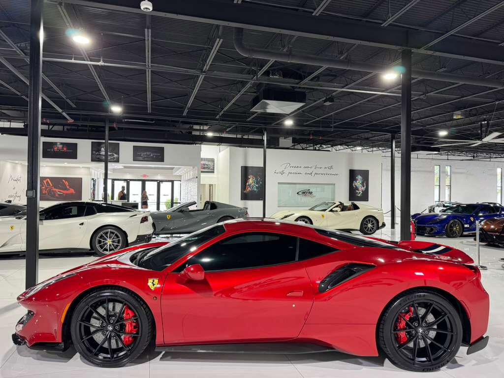 2019 Ferrari 488 Pista Rosso Fuoco paint, Livrea Bianco Avus/Blu Scozia, JBL audio, front lifter, carbon galore AND MORE!!! Fort Lauderdale FL