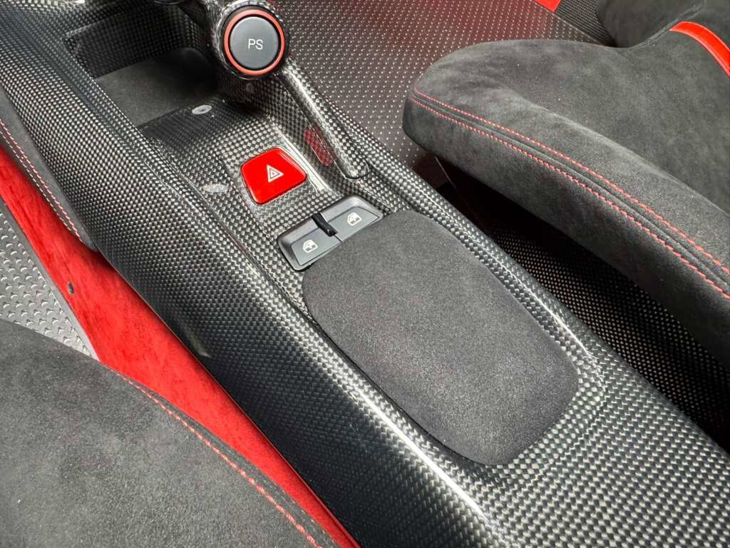 2019 Ferrari 488 Pista Rosso Fuoco paint, Livrea Bianco Avus/Blu Scozia, JBL audio, front lifter, carbon galore AND MORE!!! Fort Lauderdale FL