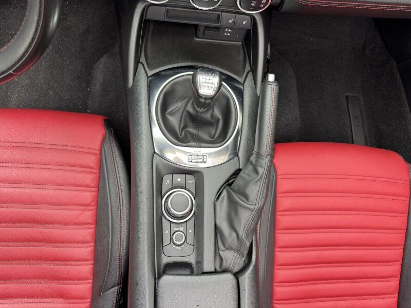 2019 Fiat 124 Spider Abarth Willow Grove PA