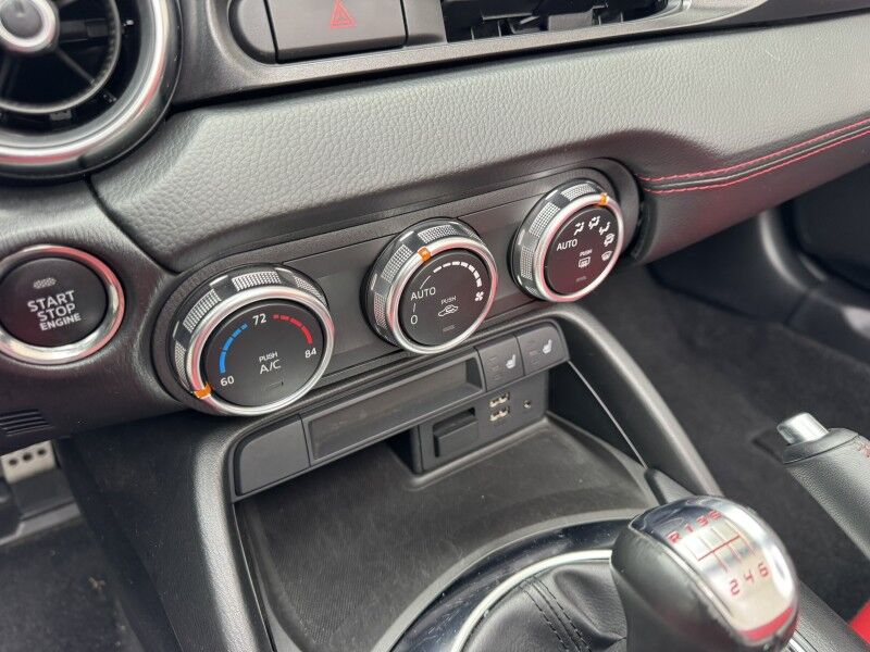 2019 Fiat 124 Spider Abarth Willow Grove PA