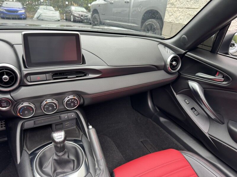 2019 Fiat 124 Spider Abarth Willow Grove PA