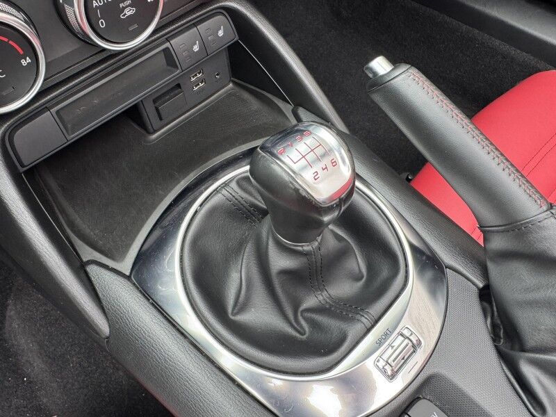 2019 Fiat 124 Spider Abarth Willow Grove PA