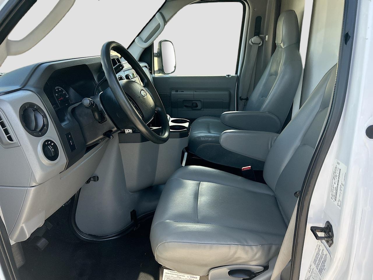 2019 Ford E-Series Cutaway E-350 DRW WB Venice FL
