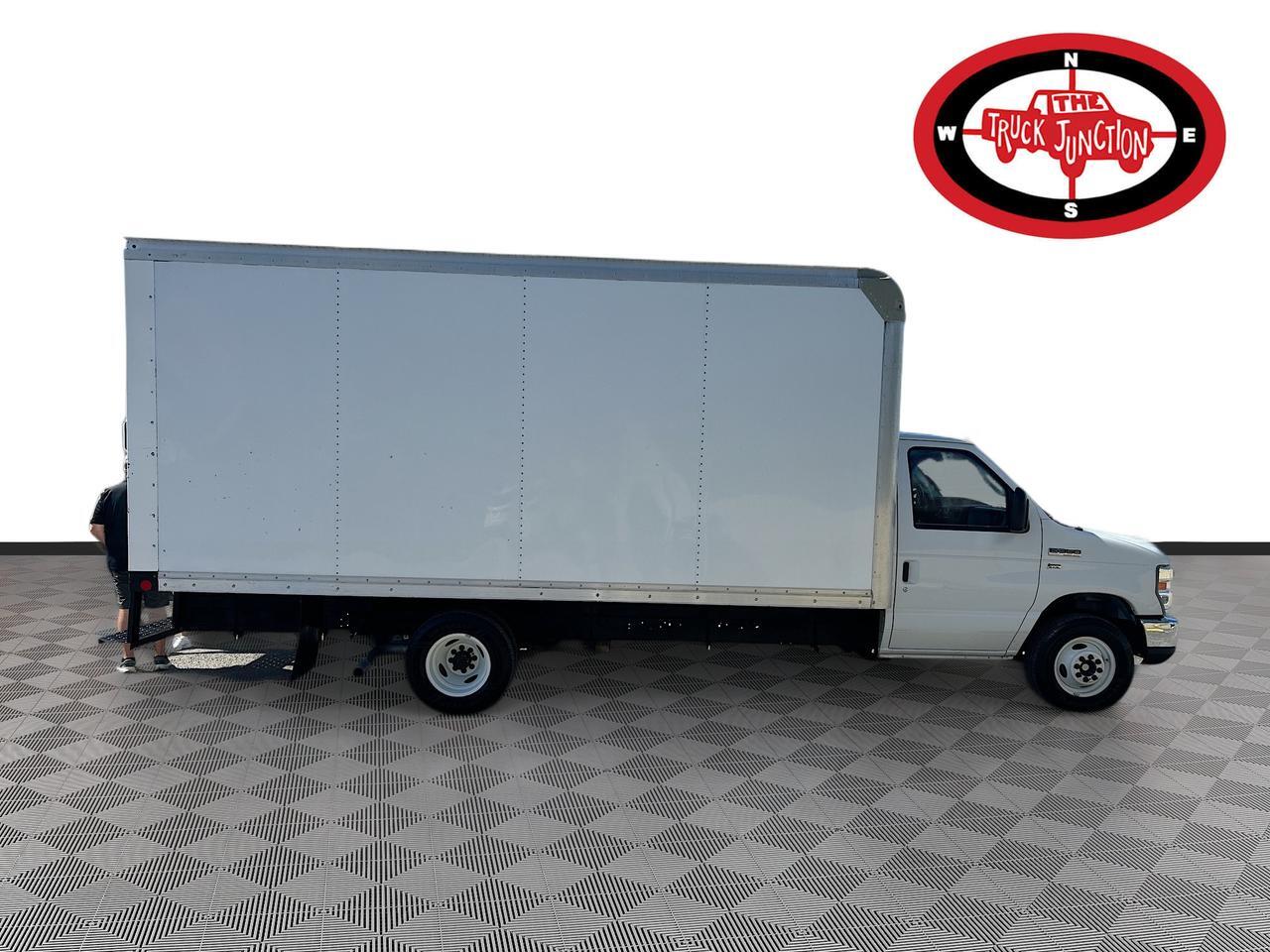 2019 Ford E-Series Cutaway E-350 DRW WB Venice FL