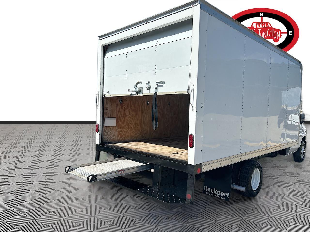 2019 Ford E-Series Cutaway E-350 DRW WB Venice FL