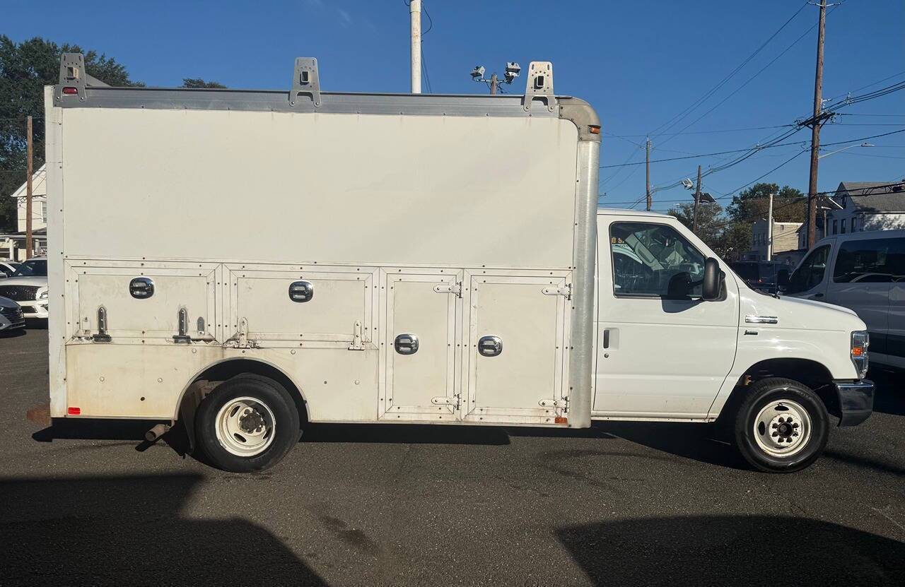 2019 Ford E-Series E 350 SD 2dr 158 in. WB DRW Cutaway Chassis Edison NJ