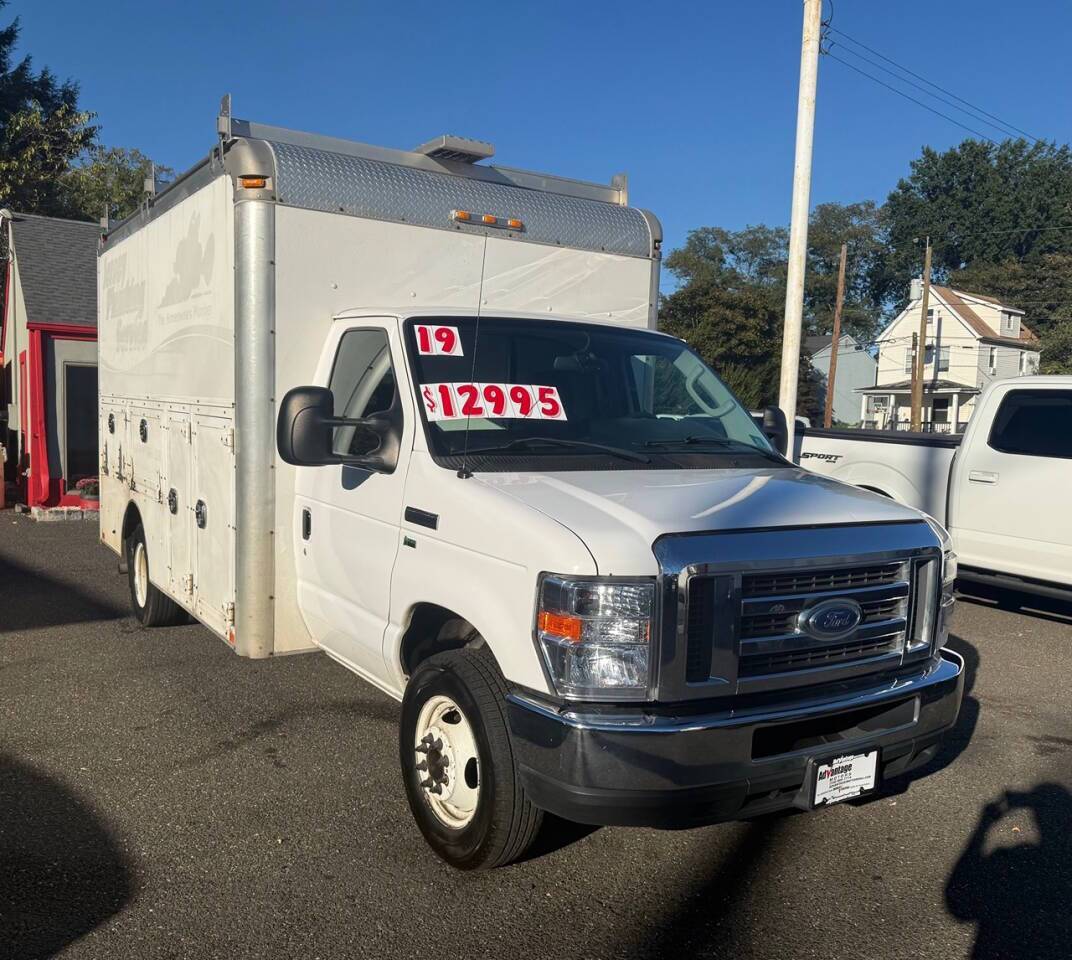 2019 Ford E-Series E 350 SD 2dr 158 in. WB DRW Cutaway Chassis Edison NJ
