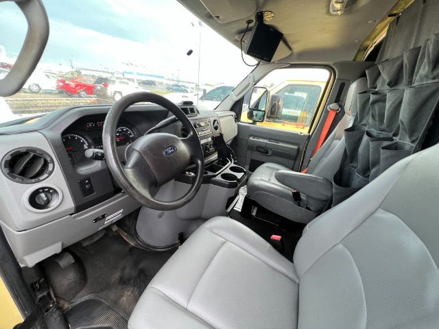 2019 Ford Econoline E450 Laredo TX