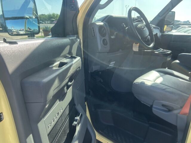 2019 Ford Econoline E450 Laredo TX