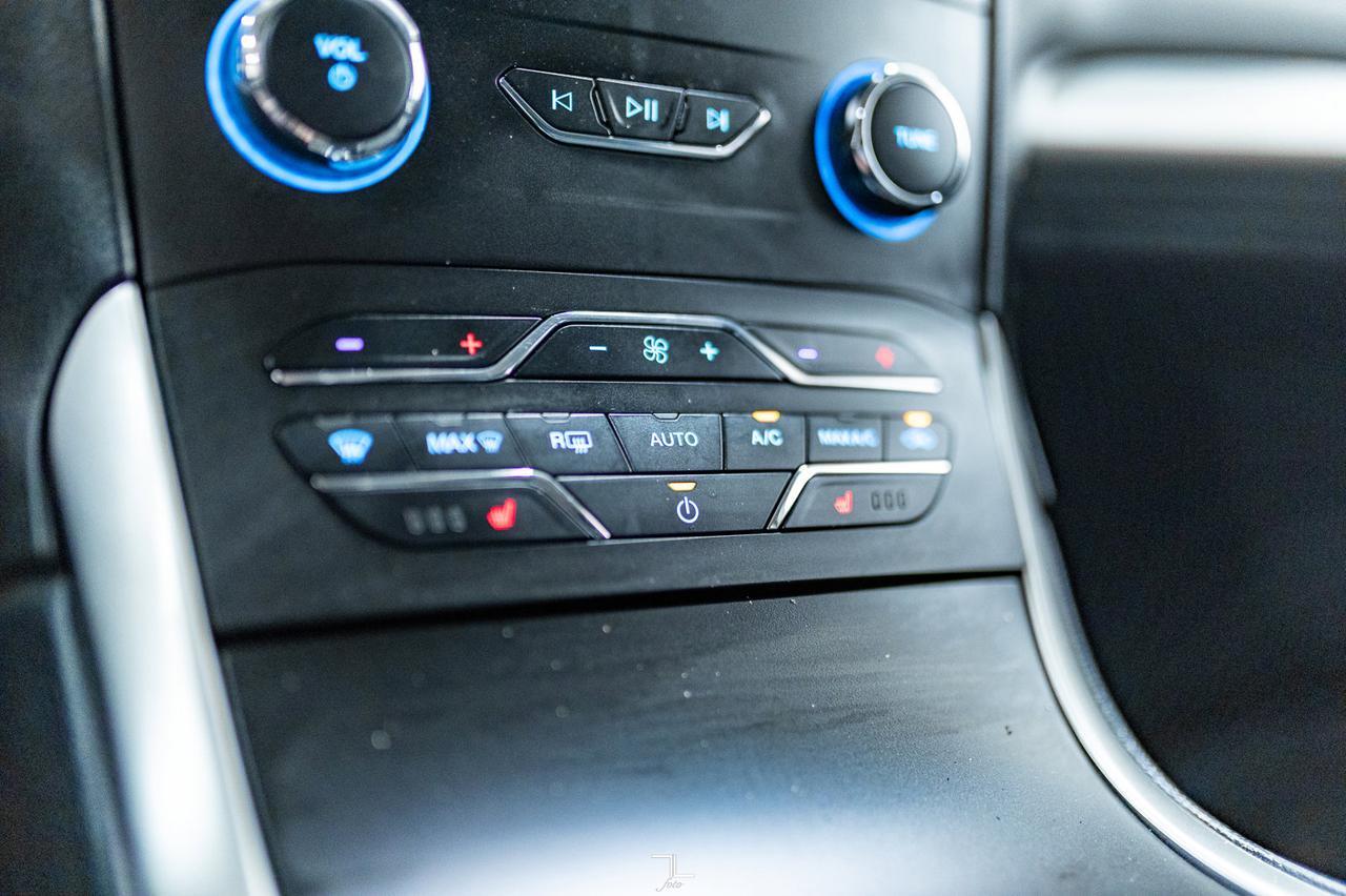 2019 Ford Edge AWD SEL Leather Nav BCam Red Deer AB